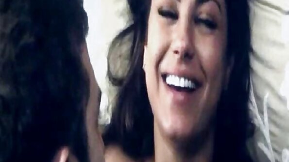 مشجعة كرة القدم أنيا آيفي تتعرض للاستغلال الجنسي خلال xnxx افلام رومانسيه المباراة